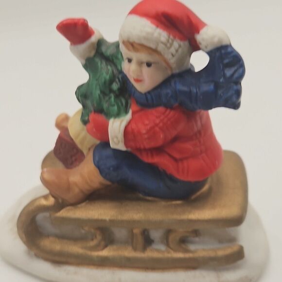 Vintage Russ Berrie & Co. Waving Child on Sleigh with Tree - Picture 10 of 16